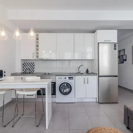Breezy Bright Urban Oasis *
